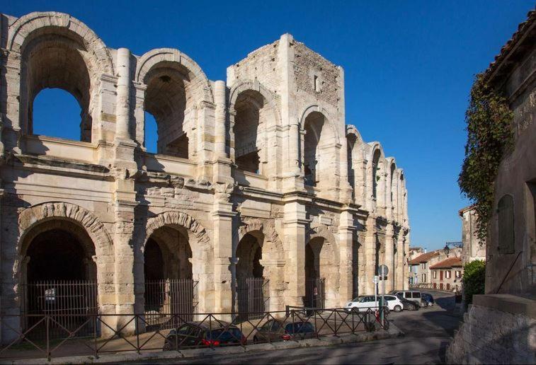 Superbe Appartement Avec Vue Arles Bagian luar foto